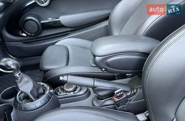 Хэтчбек MINI Cooper 2017 в 