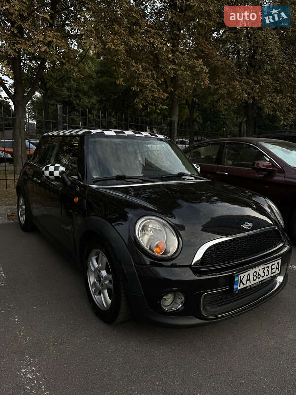 Хетчбек MINI Cooper 2010 в Києві