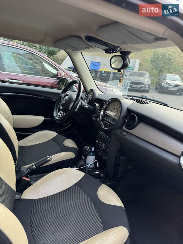 Хетчбек MINI Cooper 2010 в Києві