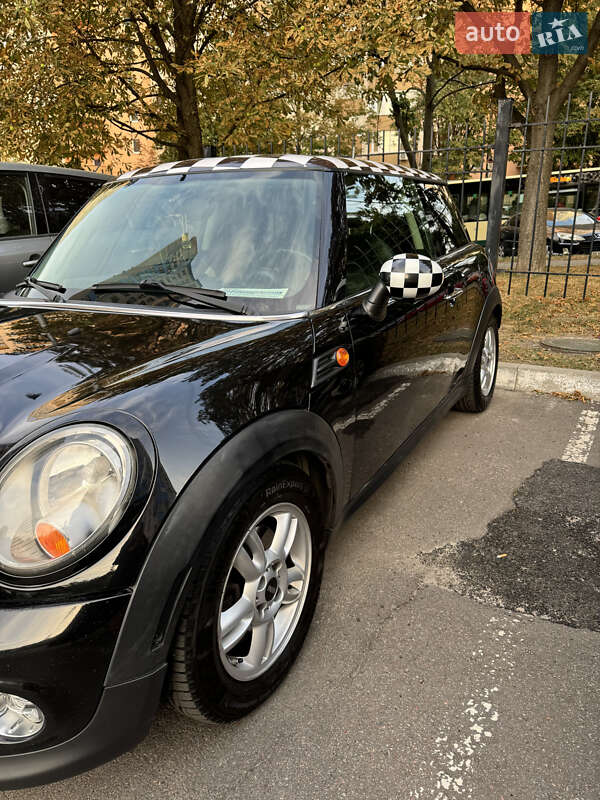 Хетчбек MINI Cooper 2010 в Києві