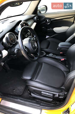 Хэтчбек MINI Cooper 2015 в 