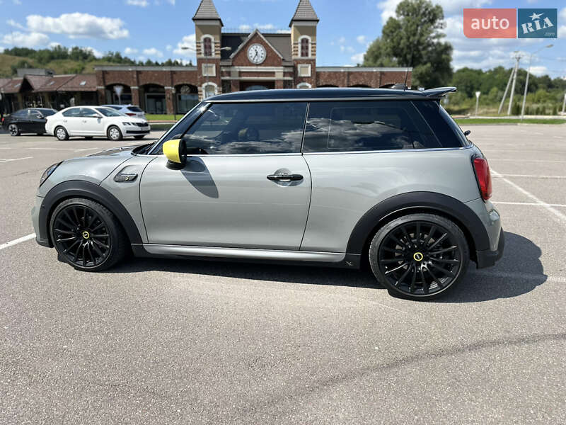 Хэтчбек MINI Cooper 2021 в Киеве