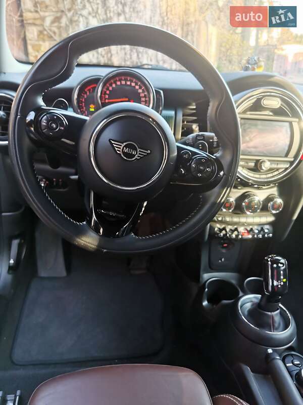 Хэтчбек MINI Cooper 2019 в Киеве