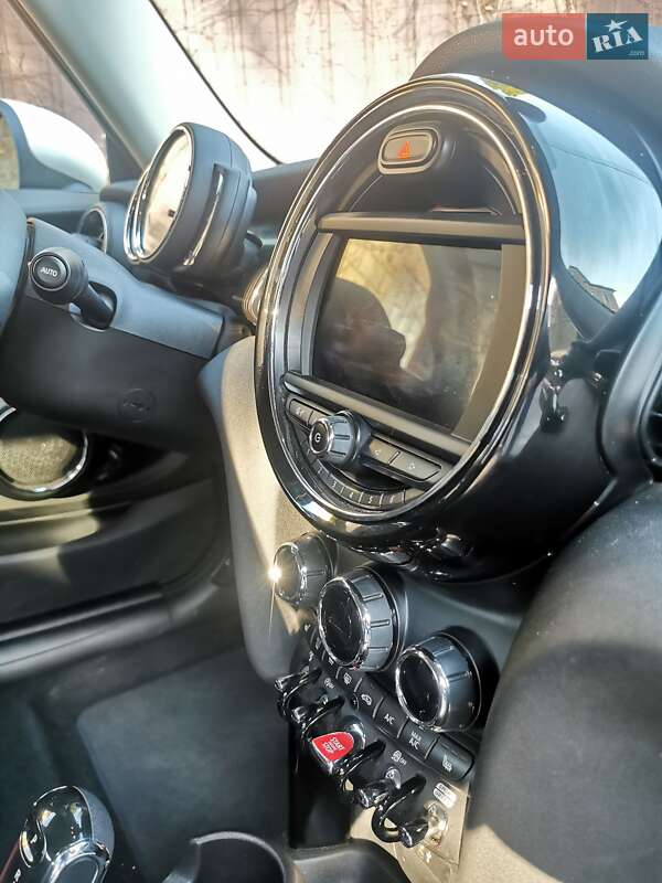 Хэтчбек MINI Cooper 2019 в Киеве
