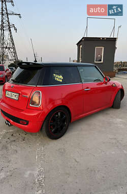 Хэтчбек MINI Cooper 2008 в 