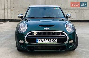 Хэтчбек MINI Cooper 2016 в 