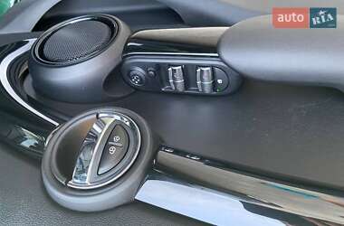 Хэтчбек MINI Cooper 2016 в 