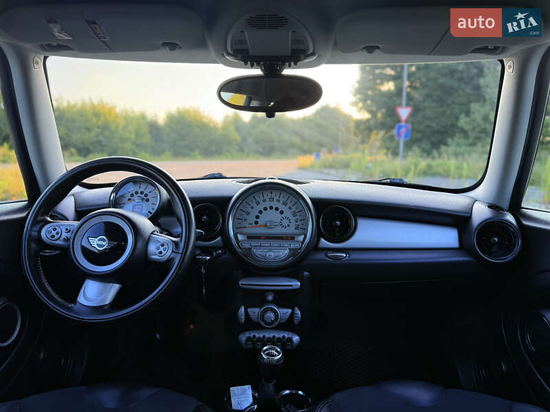 Хэтчбек MINI Cooper 2007 в Мене