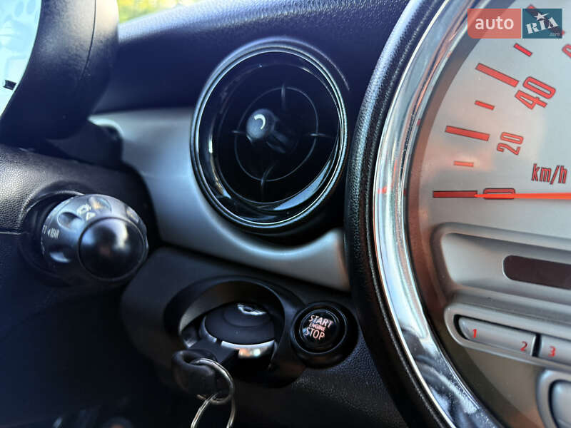 Хэтчбек MINI Cooper 2007 в Мене