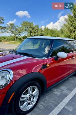 Хэтчбек MINI Cooper 2013 в Ужгороде