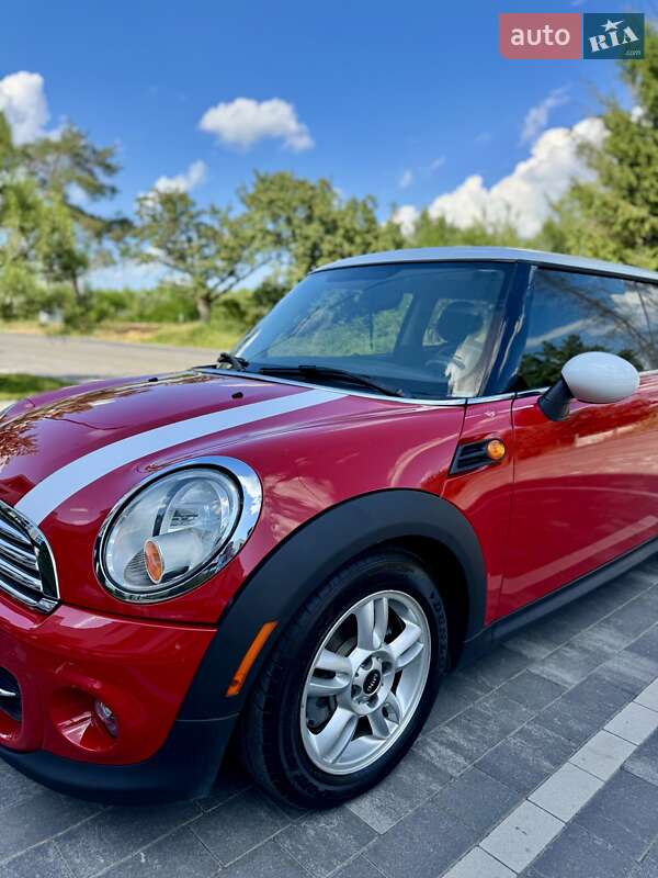 Хэтчбек MINI Cooper 2013 в Ужгороде