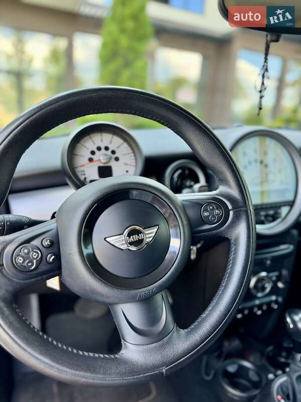 Хэтчбек MINI Cooper 2013 в Ужгороде