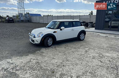 Хэтчбек MINI Cooper 2012 в 