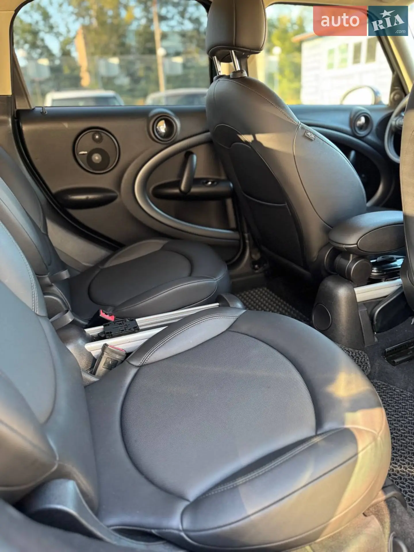 2011 MINI Cooper - мініатюра 8