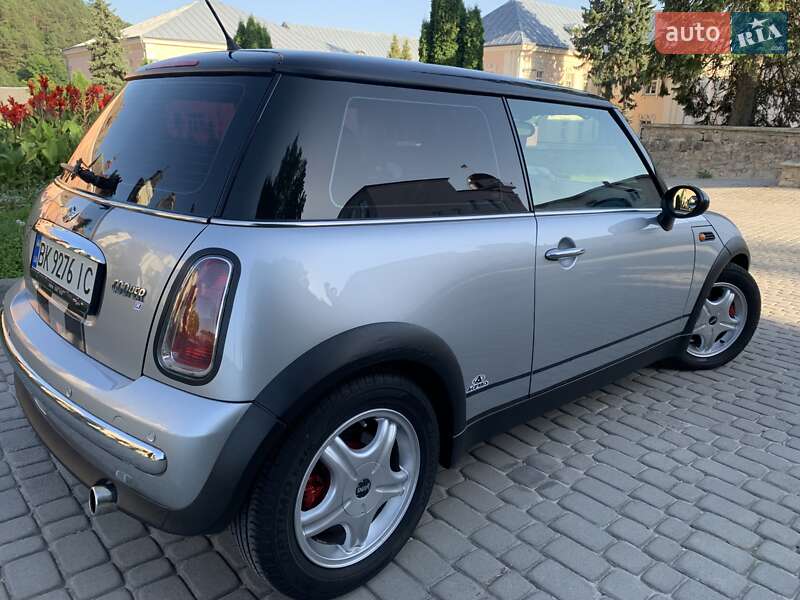Хэтчбек MINI Cooper 2001 в Кременце