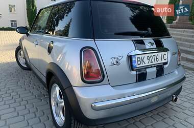 Хэтчбек MINI Cooper 2001 в 