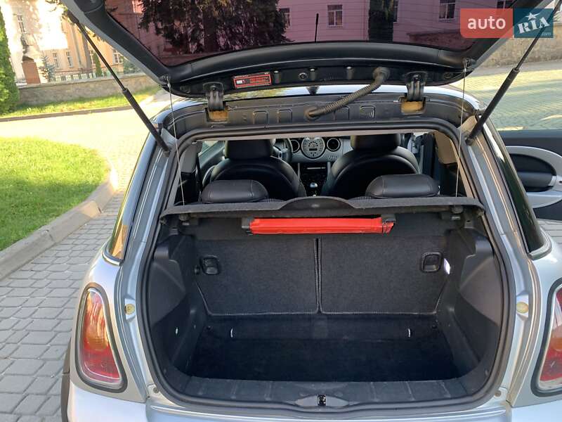 Хэтчбек MINI Cooper 2001 в Кременце