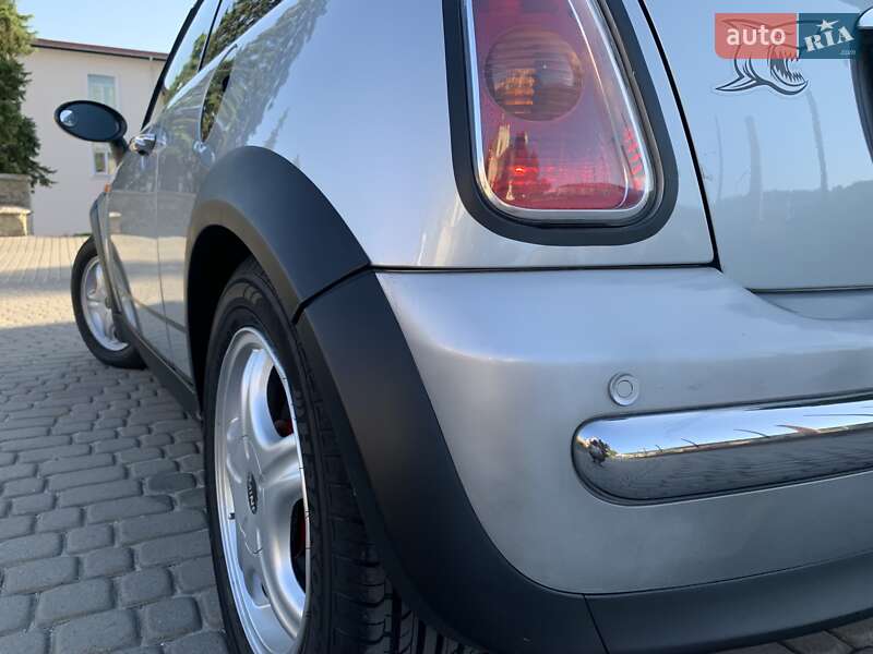 Хэтчбек MINI Cooper 2001 в Кременце
