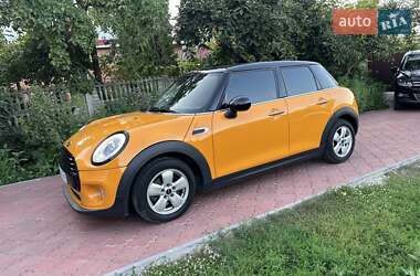 Хэтчбек MINI Cooper 2014 в 