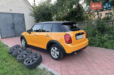 Хэтчбек MINI Cooper 2014 в 