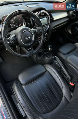 Хэтчбек MINI Cooper 2020 в 
