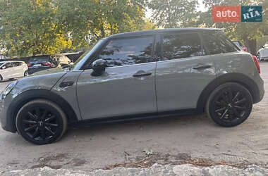 Хэтчбек MINI Cooper 2015 в 