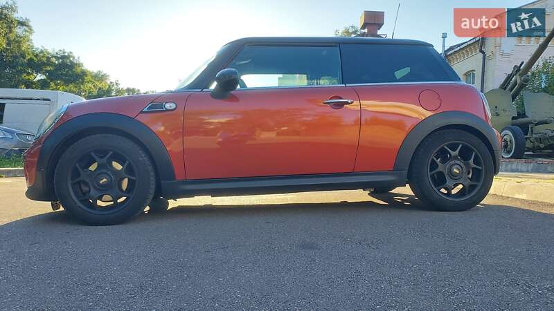 Хэтчбек MINI Cooper 2011 в Киеве