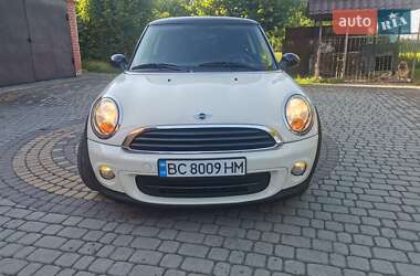 Хэтчбек MINI Cooper 2010 в 