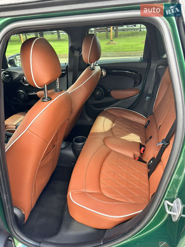 Хэтчбек MINI Cooper 2020 в Киеве фото 27 Хэтчбек MINI Cooper 2020 в Киеве