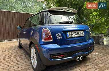 Хэтчбек MINI Cooper 2013 в 