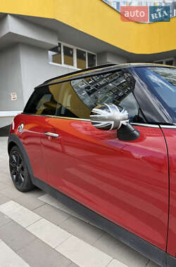 Хэтчбек MINI Cooper 2015 в 