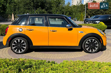 Хэтчбек MINI Cooper 2015 в 
