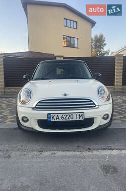 Хэтчбек MINI Cooper 2012 в 