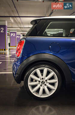 Хэтчбек MINI Cooper 2017 в 
