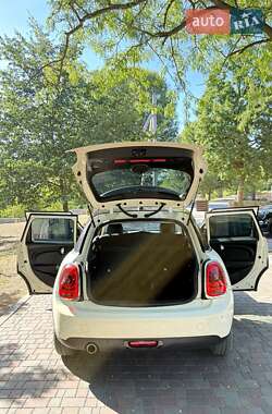 Хэтчбек MINI Cooper 2016 в 