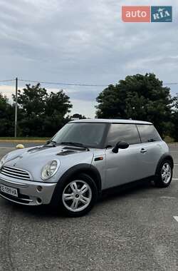 Хэтчбек MINI Cooper 2004 в 