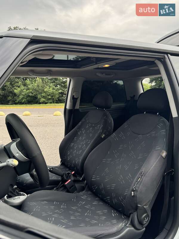 Хэтчбек MINI Cooper 2004 в Черновцах