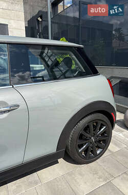 Хэтчбек MINI Cooper 2017 в 