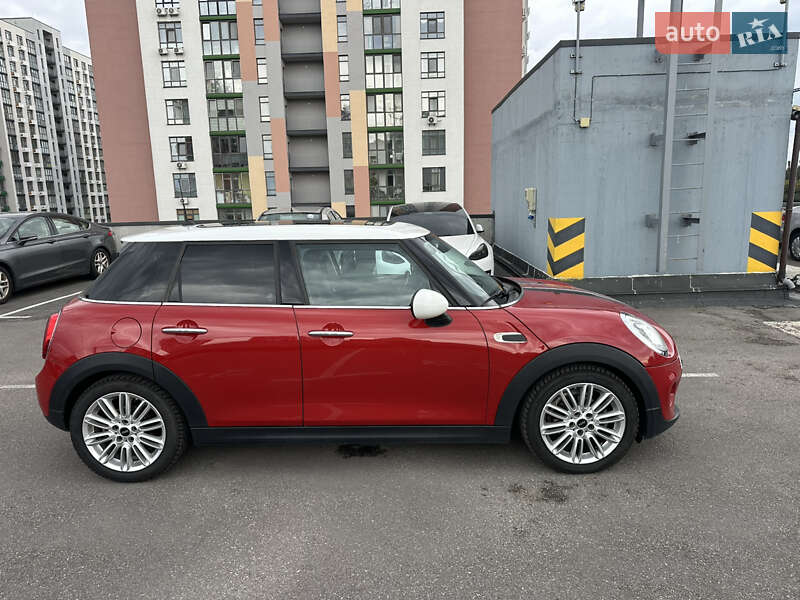 Хэтчбек MINI Cooper 2016 в Киеве