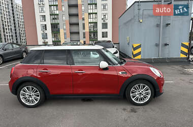 Хэтчбек MINI Cooper 2016 в 