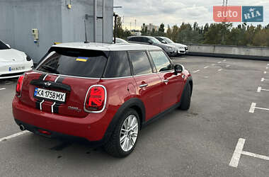 Хэтчбек MINI Cooper 2016 в 