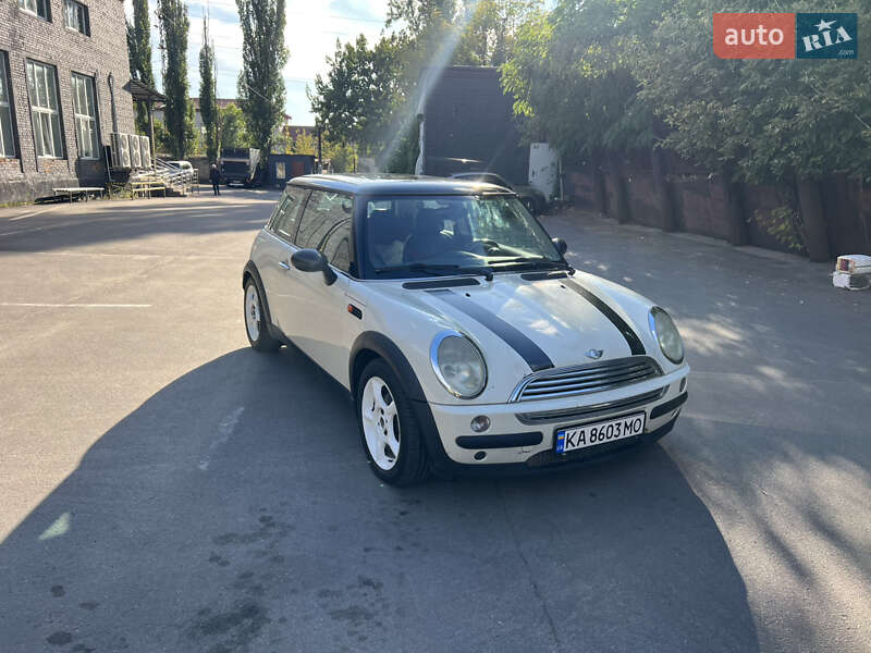 Хэтчбек MINI Cooper 2003 в 