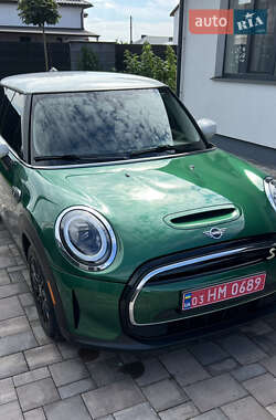 Хетчбек MINI Cooper 2022 в 