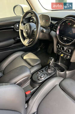 Хетчбек MINI Cooper 2022 в 