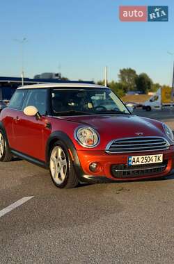Хэтчбек MINI Cooper 2011 в 