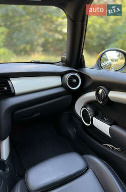 Хэтчбек MINI Cooper 2014 в 