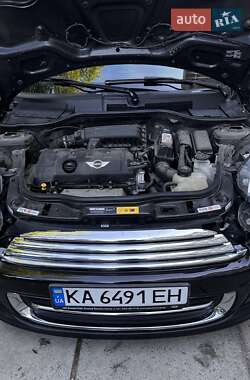 Хетчбек MINI Cooper 2012 в 