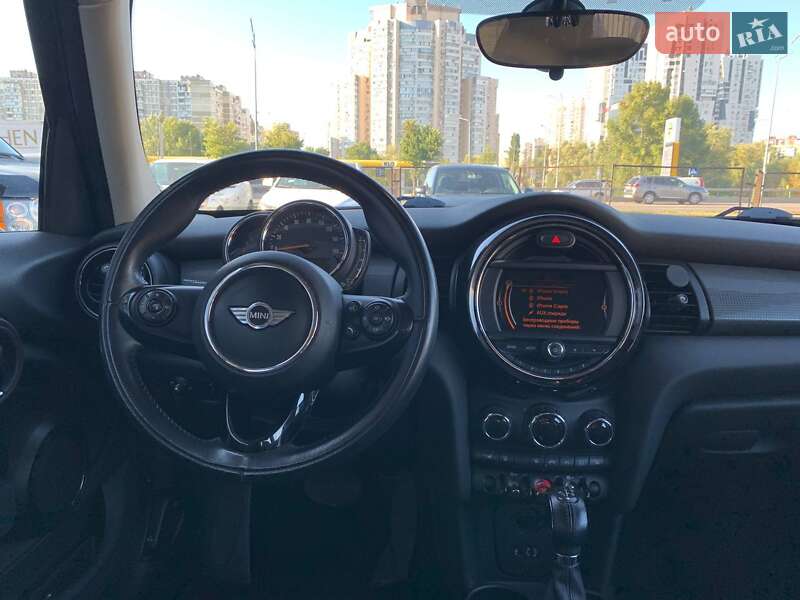 Хэтчбек MINI Cooper 2017 в Киеве