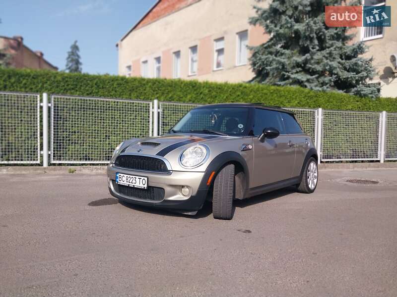 Хэтчбек MINI Cooper 2009 в 