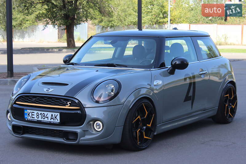 Хетчбек MINI Cooper 2015 в Дніпрі